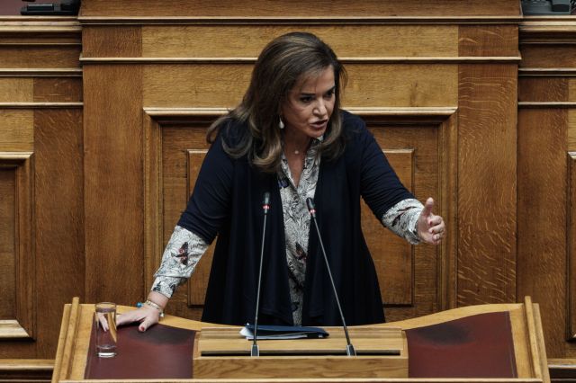 Ντόρα για Κυρανάκη-Πλεύρη: Κανείς βουλευτής της ΝΔ δεν θα υποστηρίξει την έλλειψη ανθρωπιάς