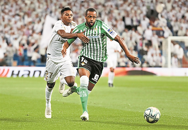 Ηττες και χαμένες ευκαιρίες