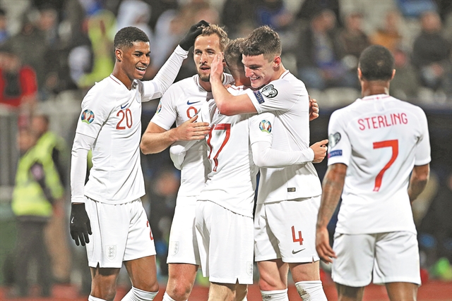 Αγγλία μαινόμενη