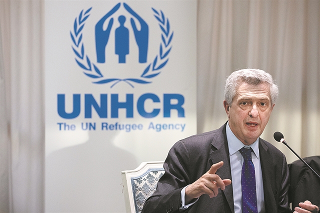 «Αφήσαμε την Ελλάδα μόνη της»