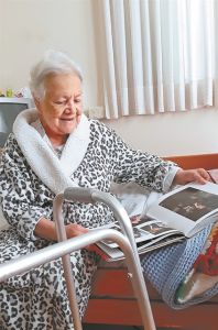 «Προχθές το βράδυ καλούσα εδώ τον Χιώτη…»