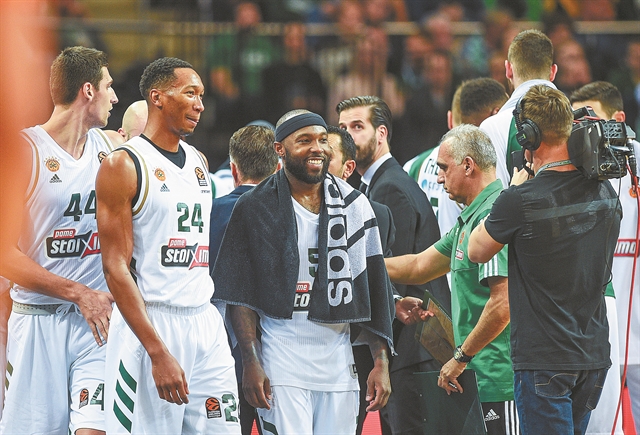 Στον σταθμό του Μονάχου και του… Ρικ