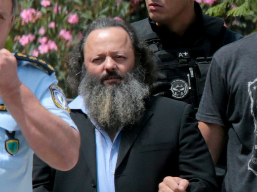 Δίκη Αρτέμη Σώρρα : Κάποιοι τον έβλεπαν σαν τον «υιό του Απόλλωνα που θα έσωζε τη χώρα»