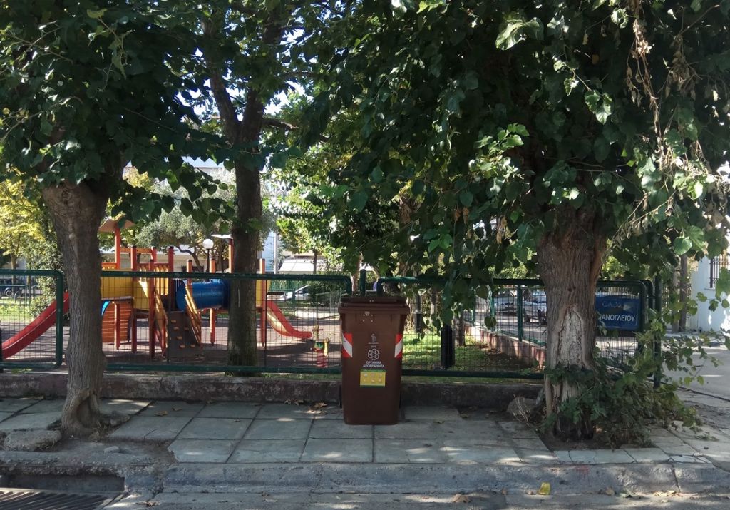 Μεγαλώνει το δίκτυο των καφέ κάδων