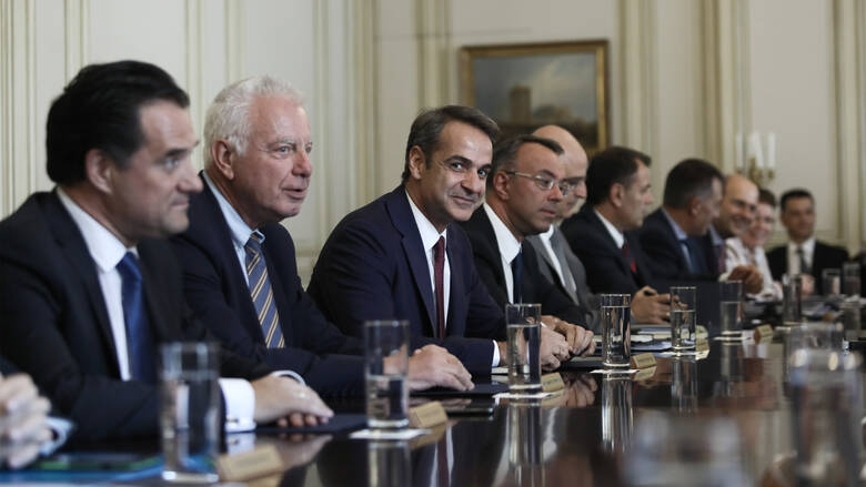 Υπουργικό συμβούλιο : Ο Μητσοτάκης ρίχνει μπροστά όλα τα θετικά μέτρα