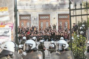 «Ετσι μας γάζωσαν στη Χαριλάου Τρικούπη»