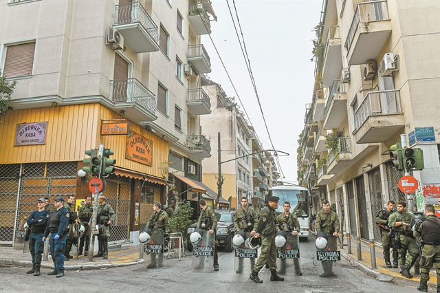 Τελεσίγραφο στους καταληψίες