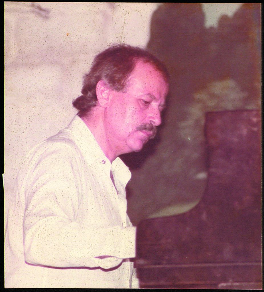 Πίσω από τη «Μαρκίζα»