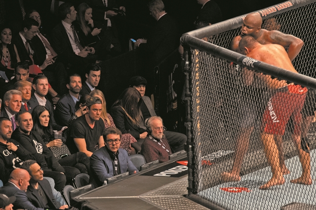 Διχασμένη χώρα έναν χρόνο πριν από τις εκλογές