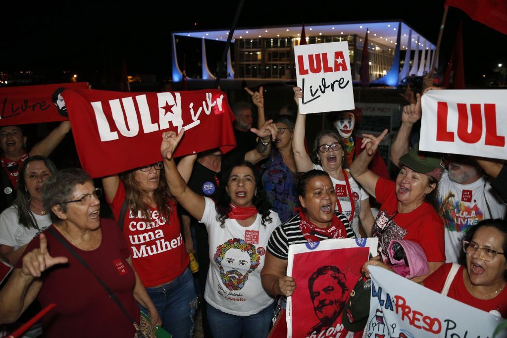 Βραζιλία: Αποφυλακίστηκε ο πρώην πρόεδρος Λούλα