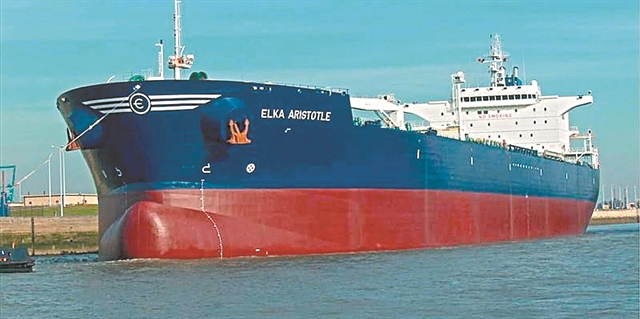 Πειρατεία σε τάνκερ: όμηροι ένας Ελληνας και τρεις αλλοδαποί