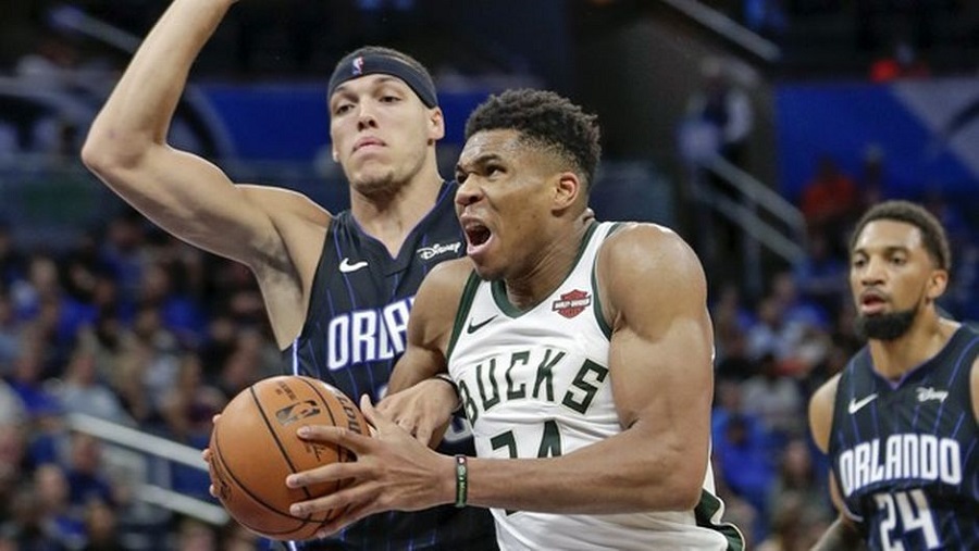 Άπιαστοι οι Μιλγουόκι Μπακς διέλυσαν τους Ορλάντο Μάτζικ