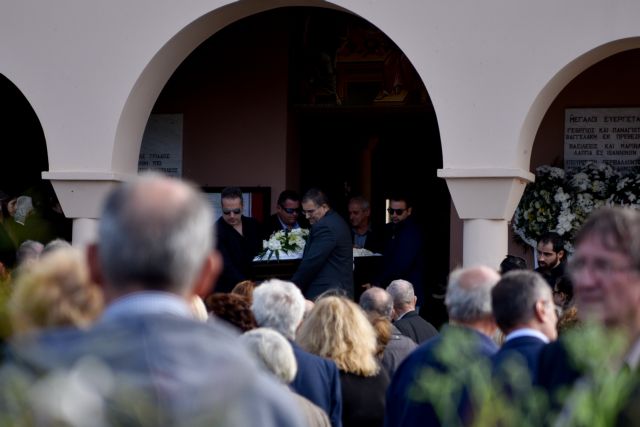 Σε κλίμα οδύνης το τελευταίο αντίο στον Περικλή Βασιλάκη