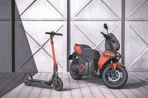 SEAT: φουλ ηλεκτρικά πατίνια και σκούτερ