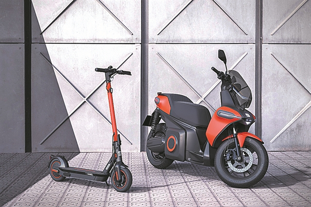 SEAT: φουλ ηλεκτρικά πατίνια και σκούτερ