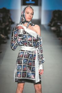 Τα μαθήματα μόδας συνεχίζονται