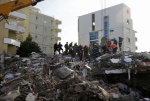 Τρόμος στην Αλβανία από νέο ισχυρό μετασεισμό