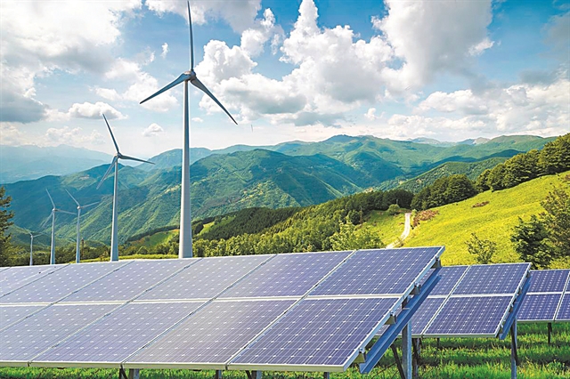 Στροφή στις ΑΠΕ με επενδύσεις €1,2 δισ. ετησίως