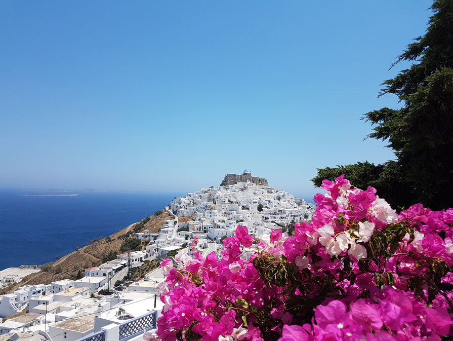 Αστυπάλαια: Γιατί διεθνή ΜΜΕ την αποκαλούν «πεταλούδα μιας νέας εποχής»