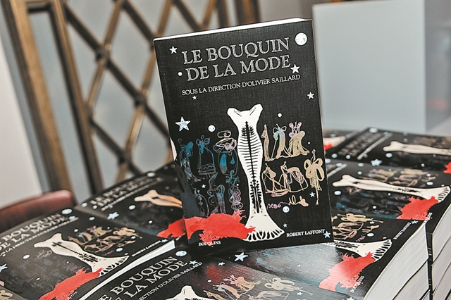 Η ιστορία της μόδας μέσα από τη λογοτεχνία