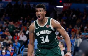 Μεγάλο διπλό για τους Μπακς στην Οκλαχόμα