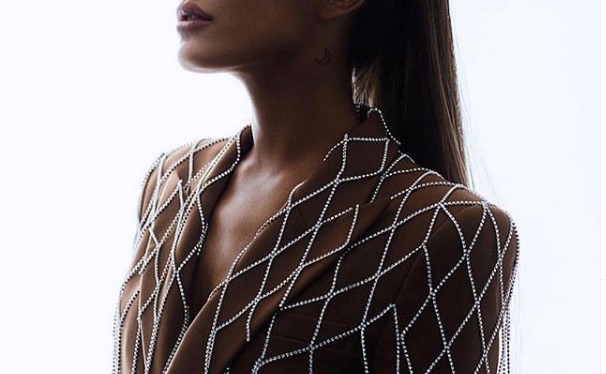 Πασίγνωστη τραγουδίστρια: «Είμαι συντετριμμένη λόγω της υγείας μου»