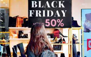 Black Friday : Αντίστροφη μέτρηση για τις σούπερ – προσφορές