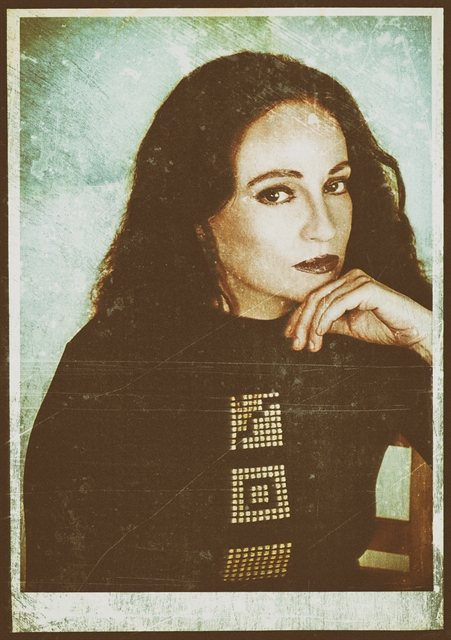 Ατόφια, μοναδική, με όραμα