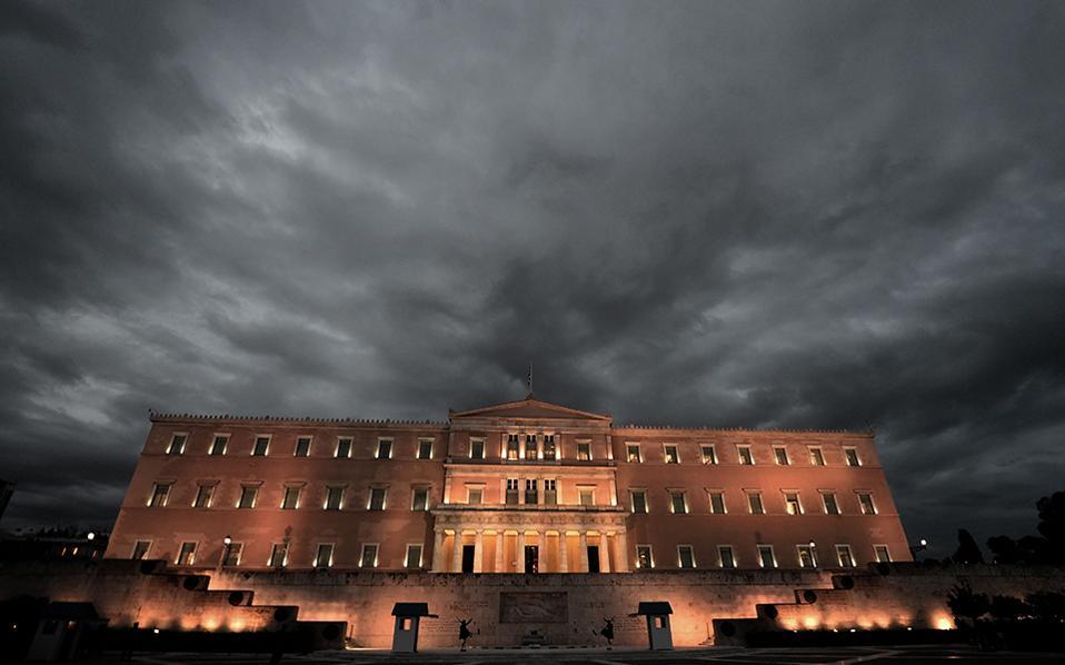 Επιδείνωση του καιρού με καταιγίδες, χαλάζι και θυελλώδεις ανέμους