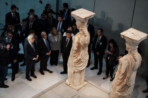 Μάρμαρα του Παρθενώνα: Ο διεθνής Τύπος προβάλλει τη στήριξη του Σι στη μάχη της Ελλάδας