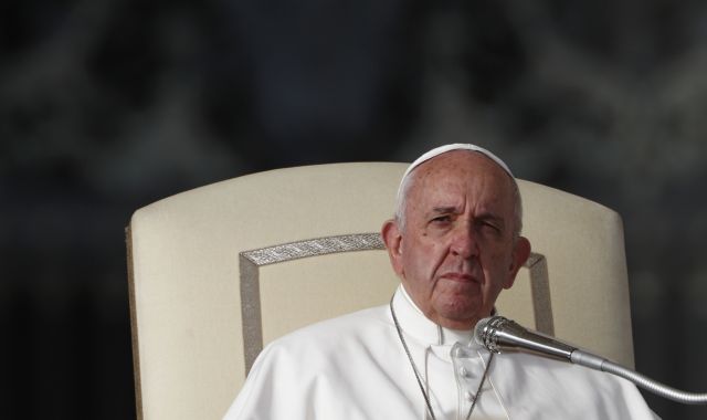 Προσευχήθηκε για τα θύματα του σεισμού στην Αλβανία ο πάπας Φραγκίσκος