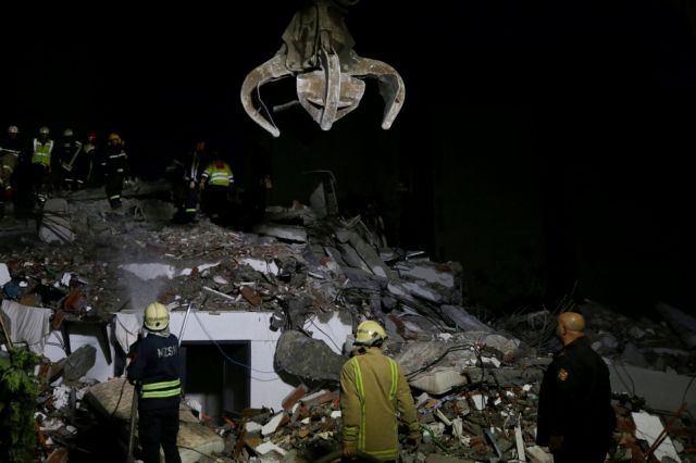 Σεισμός στην Αλβανία: Δεν μπόρεσαν να κρατηθούν στη ζωή κάτω από τα ερείπια