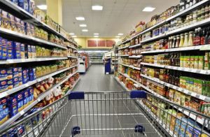 Περίπου 367 ευρώ το κόστος των ειδών παντοπωλείου για κάθε νοικοκυριό