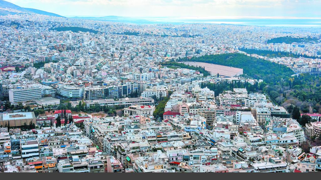 «Κόκκινος» εφιάλτης : Σκληρά μέτρα από τράπεζες για υπερχρεωμένα νοικοκυριά-επιχειρήσεις