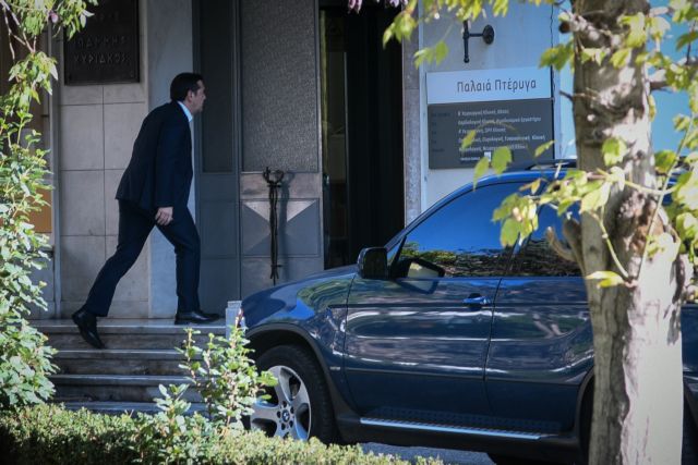 Επίσκεψη Τσίπρα στον Μανώλη Γλέζο