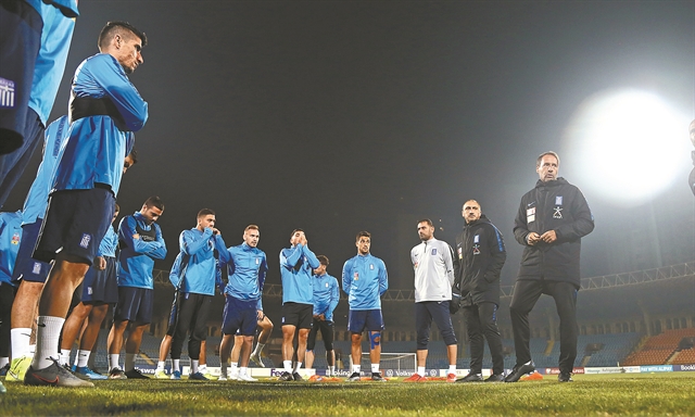 Με το βλέμμα στο Κατάρ