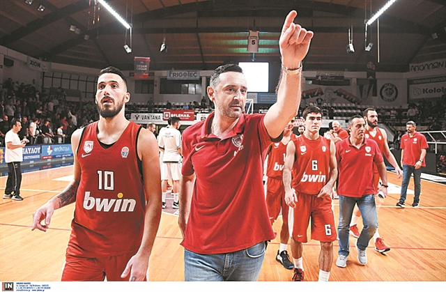 ΣΤΗΝ ΠΑΡΑΤΑΣΗ Ο ΟΛΥΜΠΙΑΚΟΣ Β’