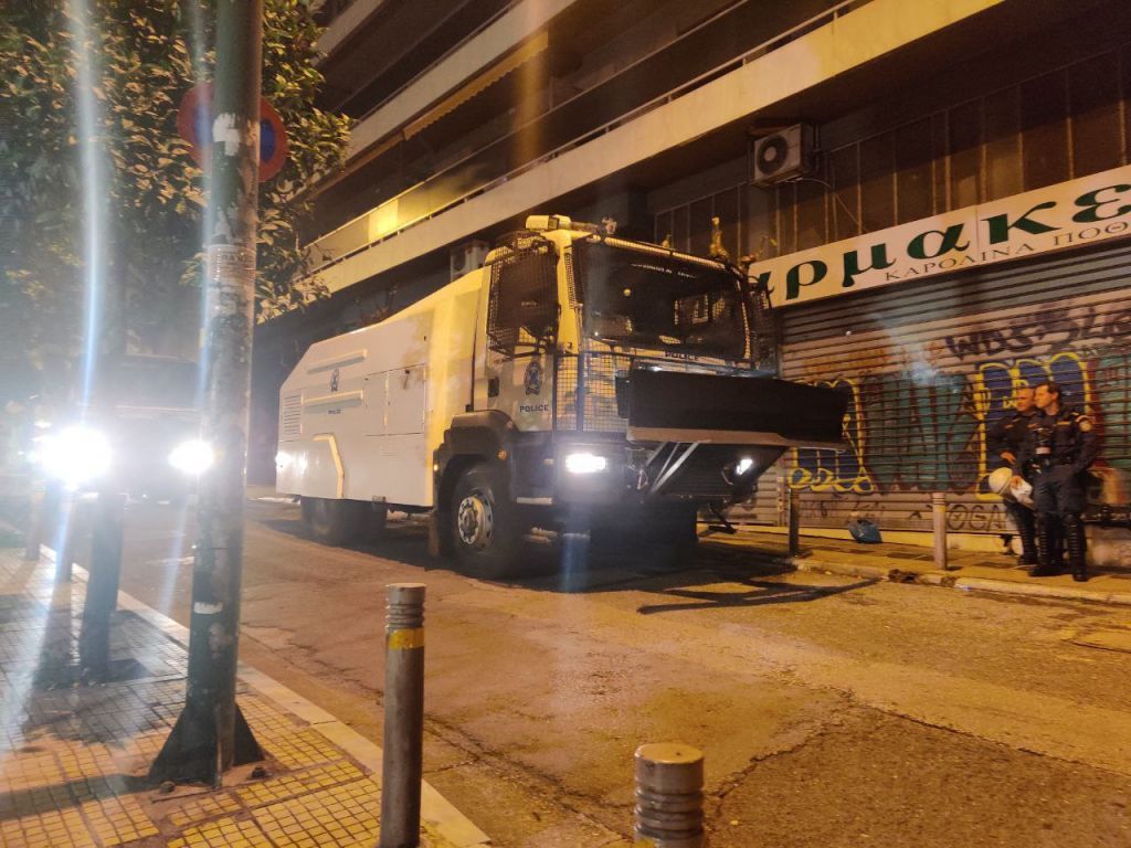 Πολυτεχνείο: Στα Εξάρχεια και οι αύρες της ΕΛ.ΑΣ