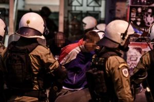 Με κλασική μουσική έγινε το ντου της Αστυνομίας στην πολυκατοικία