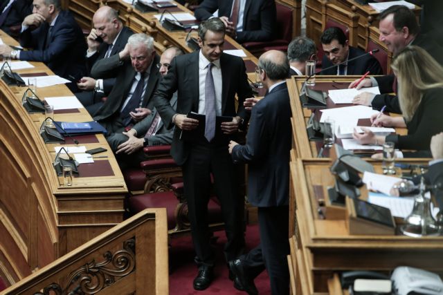 Βουλή: Με 158 «ναι» η πρόταση για αλλαγή στην εκλογή ΠτΔ
