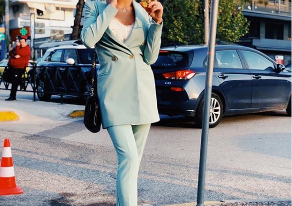 Διάσημη μαμά ποζάρει μαζί με την κόρη της