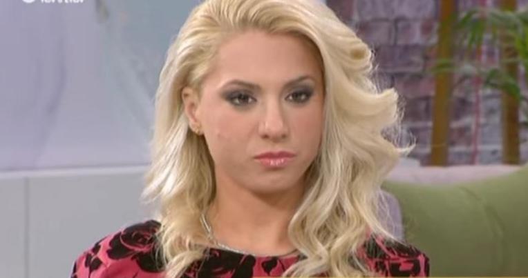 Αφησε τις ερωτικές ταινίες και έγινε παιδίατρος στη Σύρο