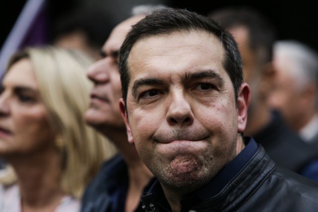 Πολυτεχνείο: Επικεφαλής του μπλοκ του ΣΥΡΙΖΑ ο Τσίπρας