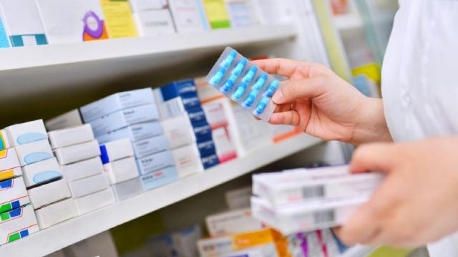 Φάρμακα: Καμία αύξηση στις τιμές, μειώσεις έως 7%