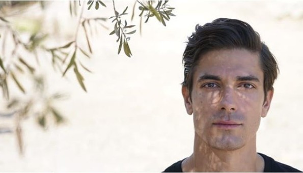 Δημήτρης Γκοτσόπουλος : Έχετε δει τους κοιλιακούς – φέτες του;