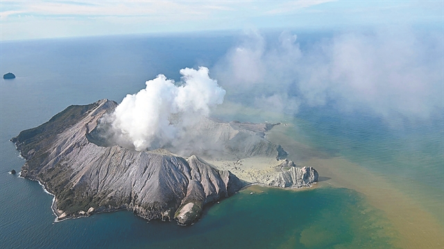 Το ηφαίστειο «κατάπιε» τους τουρίστες