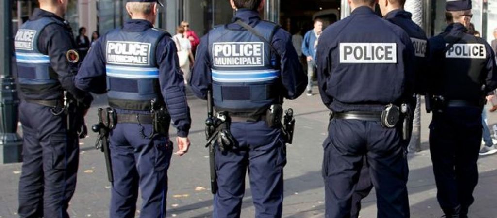 Λήξη συναγερμού στη Λιλ : Εντοπίστηκαν χημικά σε ΙΧ