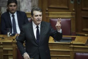 Αποστάσεις Χρυσοχοΐδη από τα περιστατικά αστυνομικής ασυδοσίας