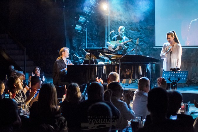 Μάγεψε το κοινό ο Στέφανος Κορκολής στις Γραμμές