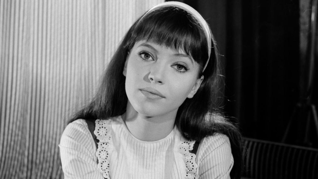 Πέθανε στα 79 της η ηθοποιός Άννα Καρίνα